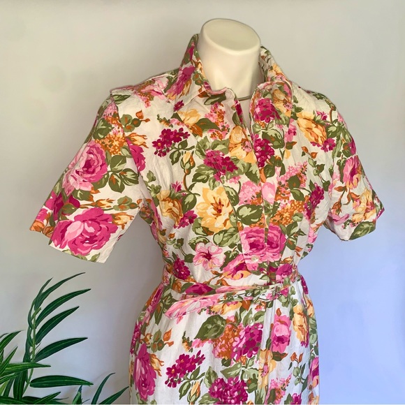 v i n t a g e :: Floral Cottagecore Buttoned Belted Dress - Picture 14 of 15